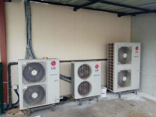 Fansi KOrner Tsopanelis croissant factory